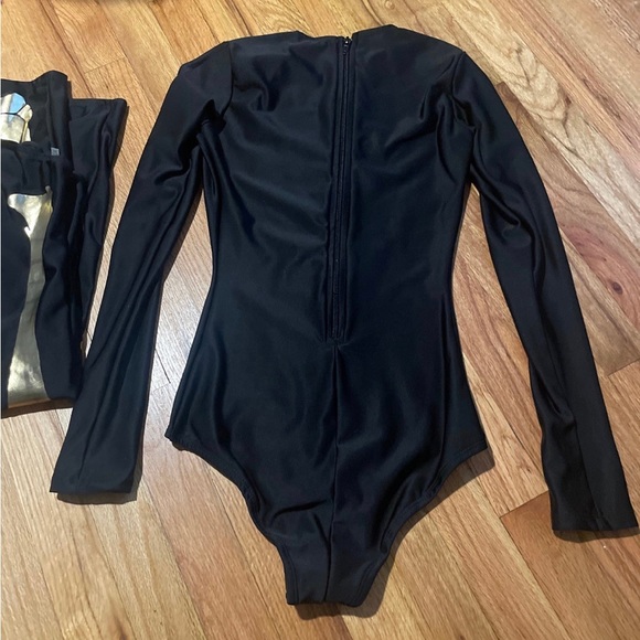 Bad to the Bone gold costume - Picture 8 of 16